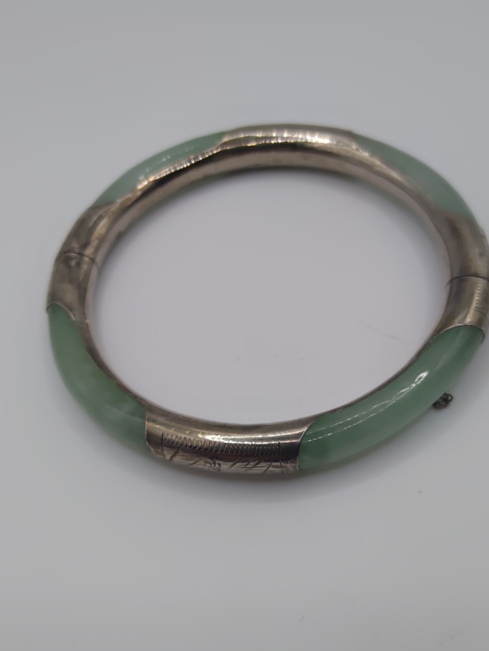 925 Nephrite Jade Clamper Bracelet With Safety Chain Sz 7 - Picture 4 of 10